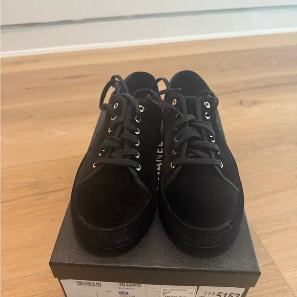 SOLD ⭐️Authentic CHANEL Black Sneakers with silver  Accents - Picture 4 of 10